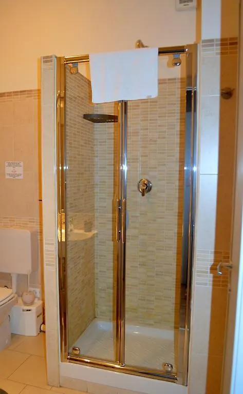 Check-Inn Rooms Rome Bed & Breakfast