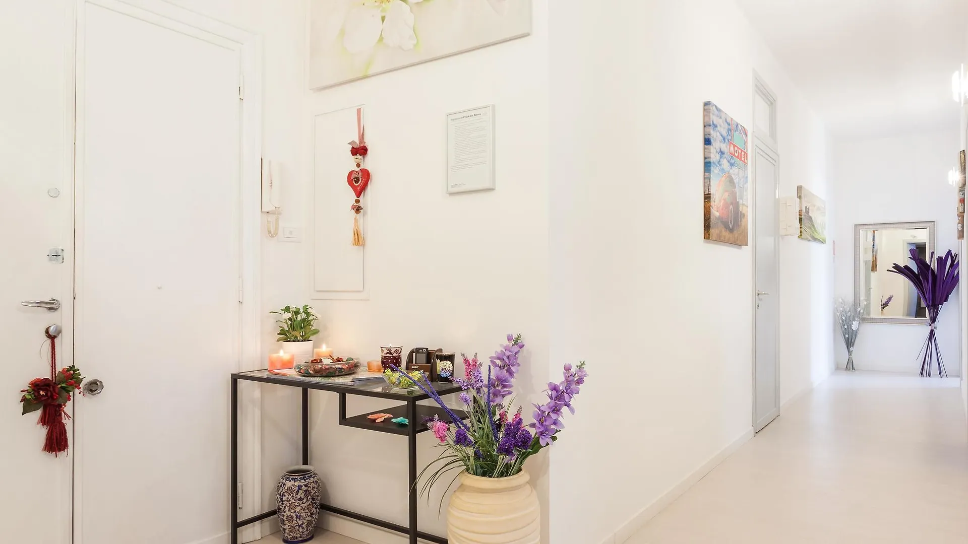 *** Bed & Breakfast Check-Inn Rooms Rome Italy