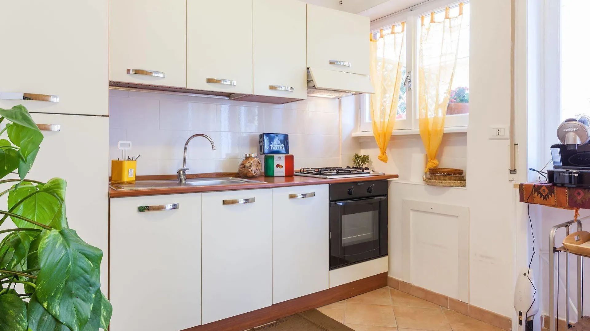 Check-Inn Rooms Rome Italy